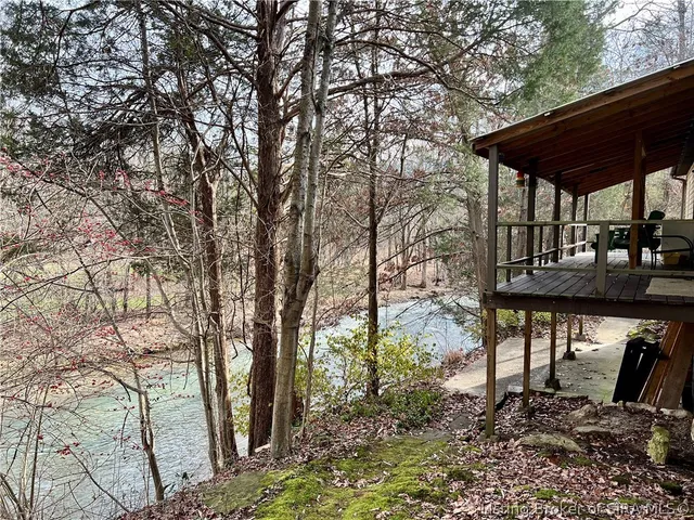 $375,000 | 3272 Edwardsville Galena Road, Georgetown, IN 47122