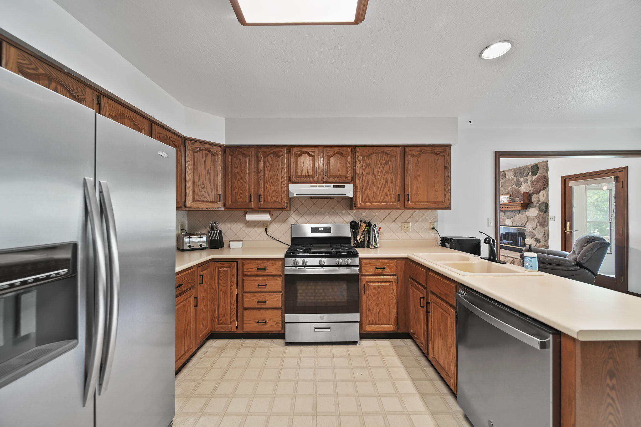 3395 Hartley Drive Adrian, MI 49221 - Photo 13 of 36 19-web-or-mls-DSC08894