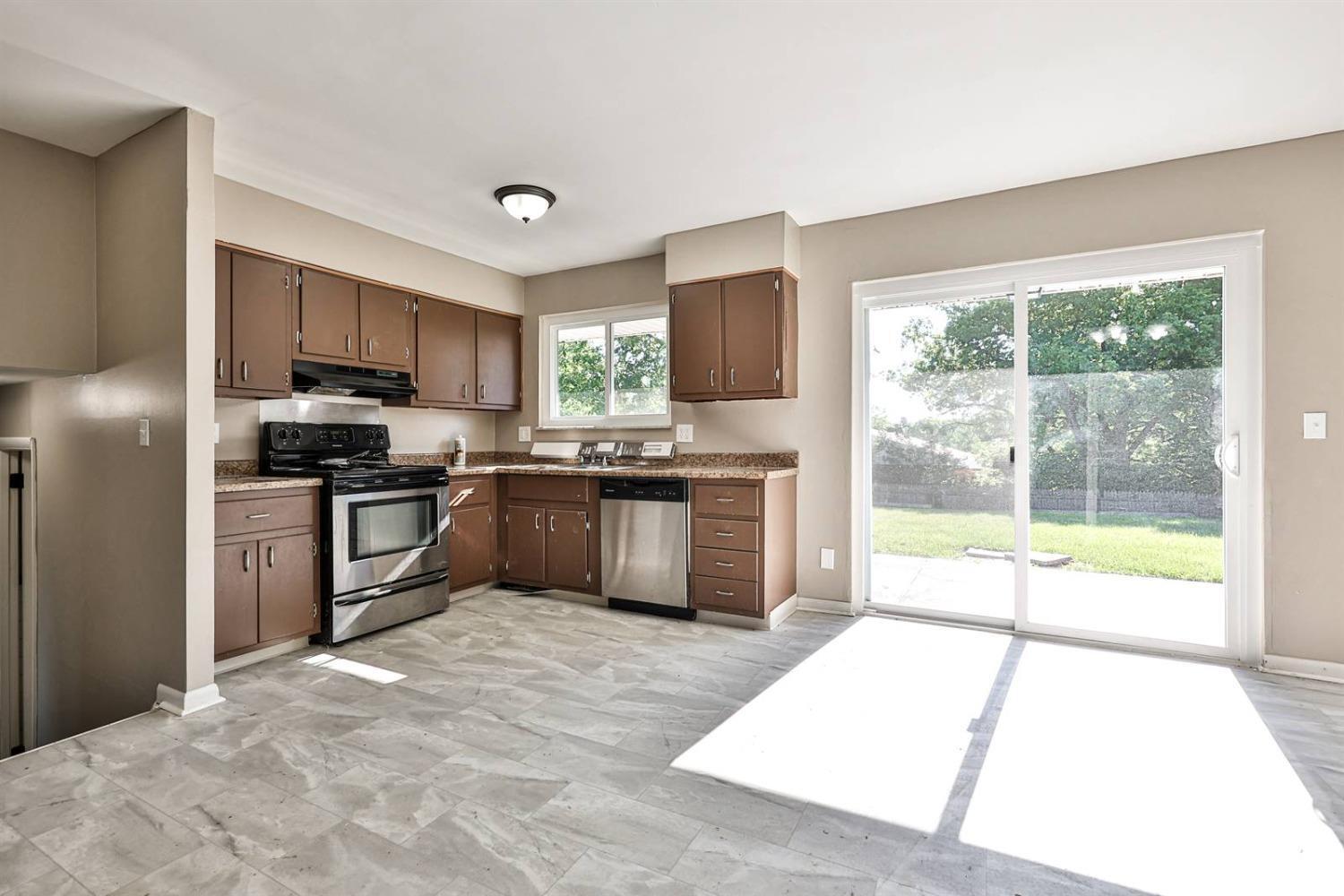 11610 Hanover Road Forest Park, OH 45240 - Photo 9 of 30