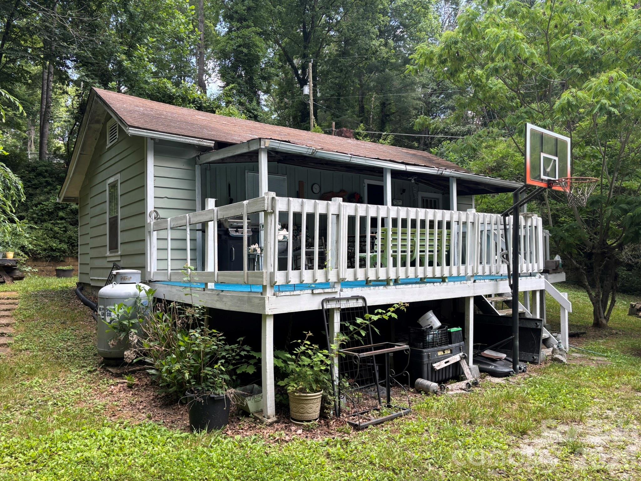 547 Avery Creek Road Arden, NC 28704 - Photo 2 of 15