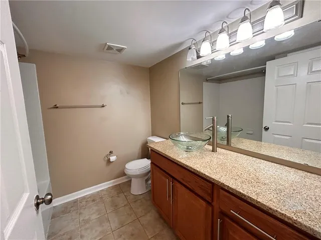 $205,000 | 935 Washington Street, Unit 104, Kansas City, MO 64105