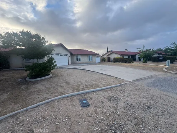 $330,000 | 10333 Tamarisk Avenue, Hesperia, CA 92345
