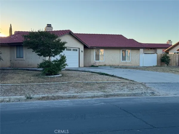 $330,000 | 10333 Tamarisk Avenue, Hesperia, CA 92345