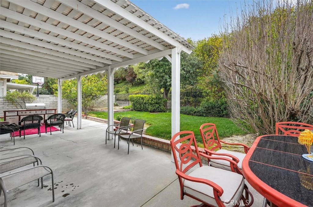 25845 Anderson Lane Stevenson Ranch, CA 91381 - Photo 13 of 34