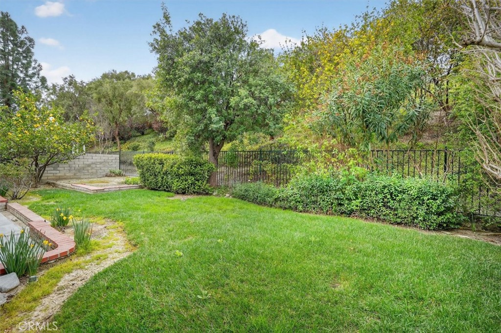 25845 Anderson Lane Stevenson Ranch, CA 91381 - Photo 16 of 34