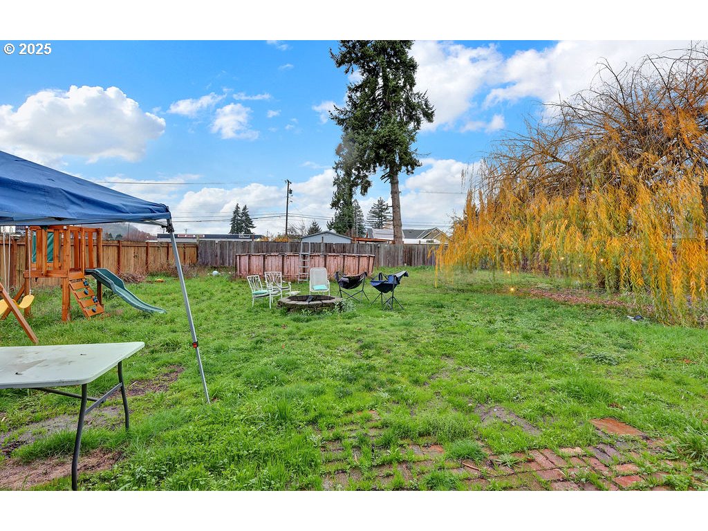 154 37th Street Springfield, OR 97478 - Photo 29 of 32