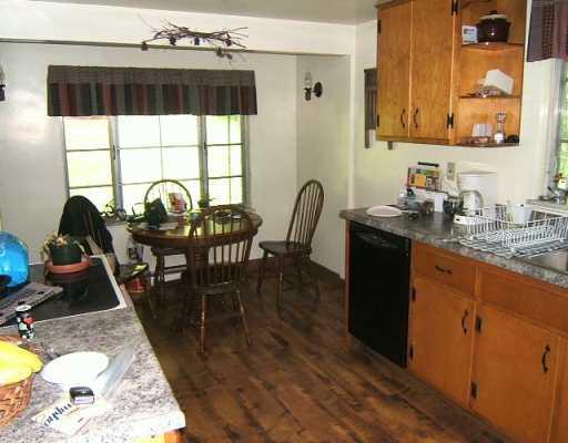 224 980th Road McDonald, PA 15057 - Photo 7 of 8 Dining Room.