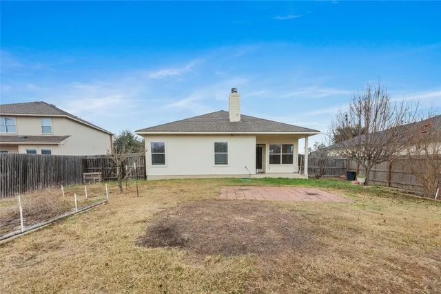 $1,900 | 107 Saul Street, Hutto, TX 78634