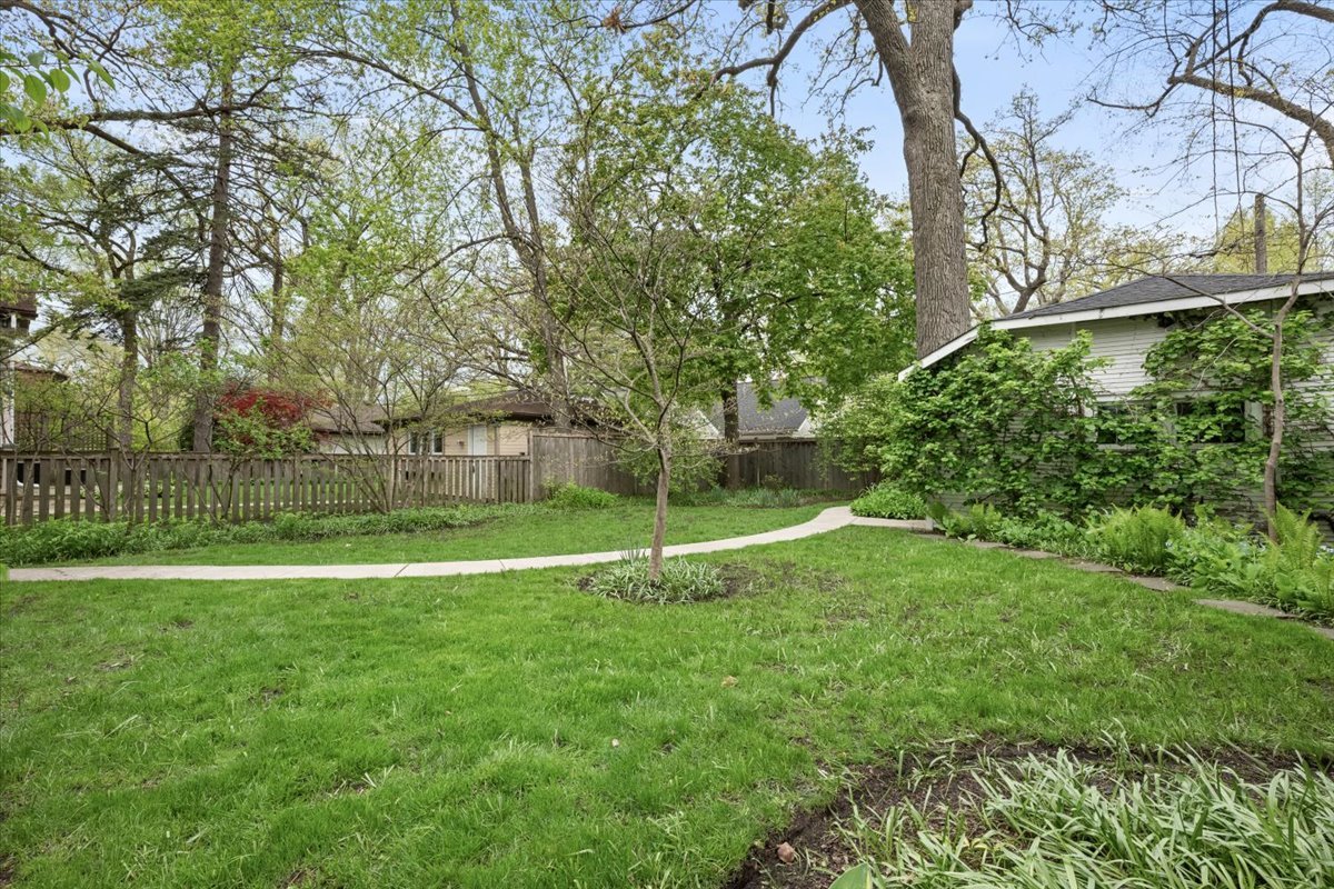 2311 Park Place Evanston, IL 60201 - Photo 36 of 41