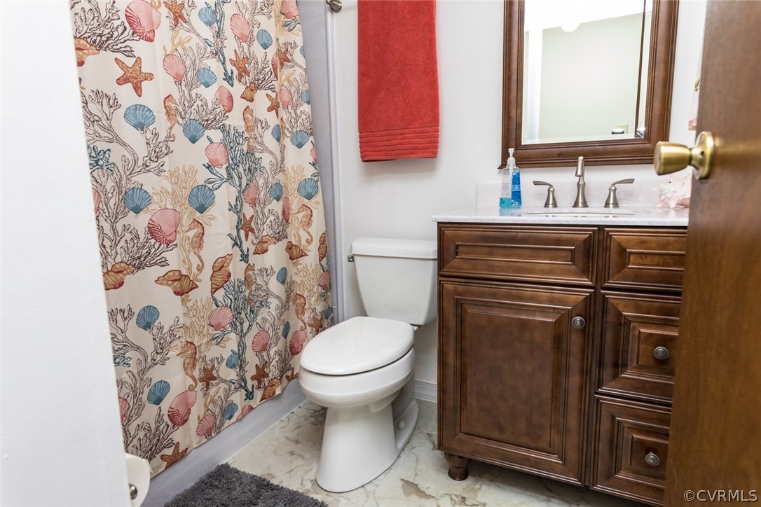 4902 Darrowby Road Glen Allen, VA 23060 - Photo 31 of 44 Updated hall bath