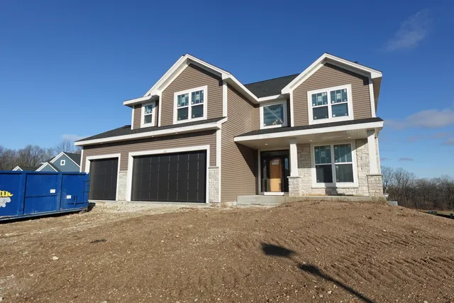 $574,990 | 511 Woodside Court, West Bend, WI 53095