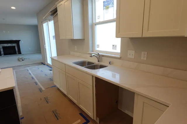 $574,990 | 511 Woodside Court, West Bend, WI 53095