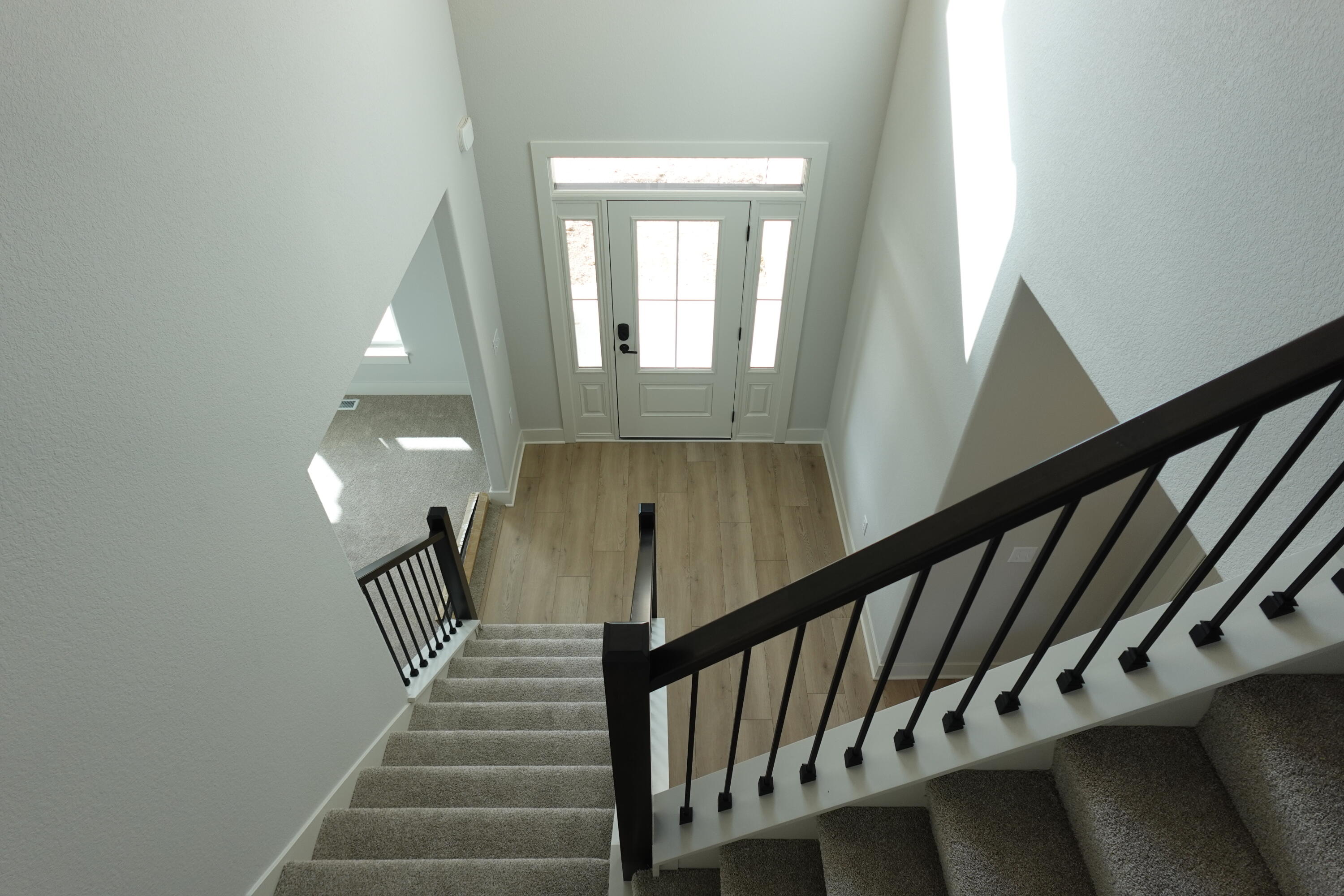 511 Woodside Court West Bend, WI 53095 - Photo 12 of 49 Foyer