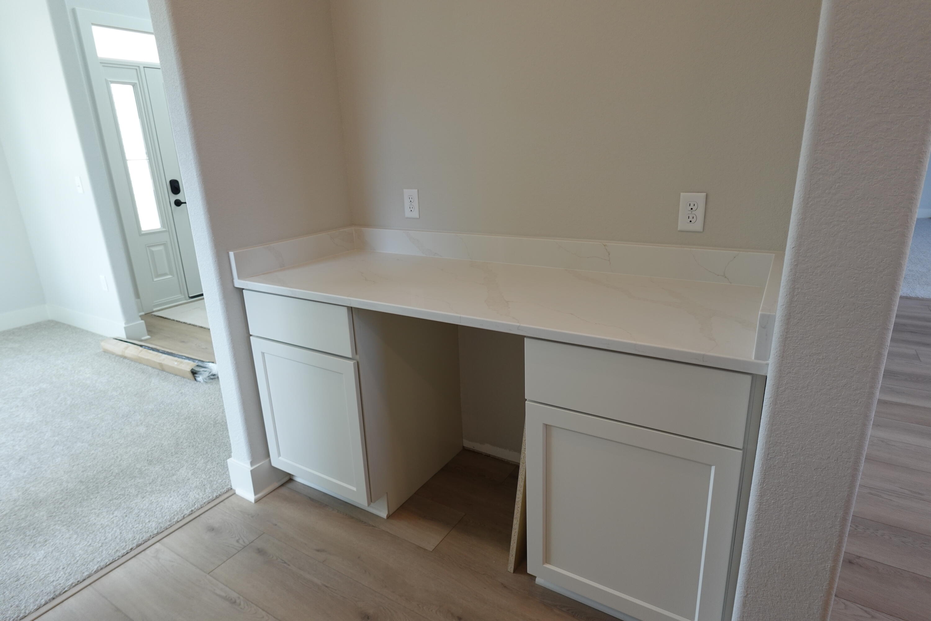 511 Woodside Court West Bend, WI 53095 - Photo 20 of 49 Planning Desk