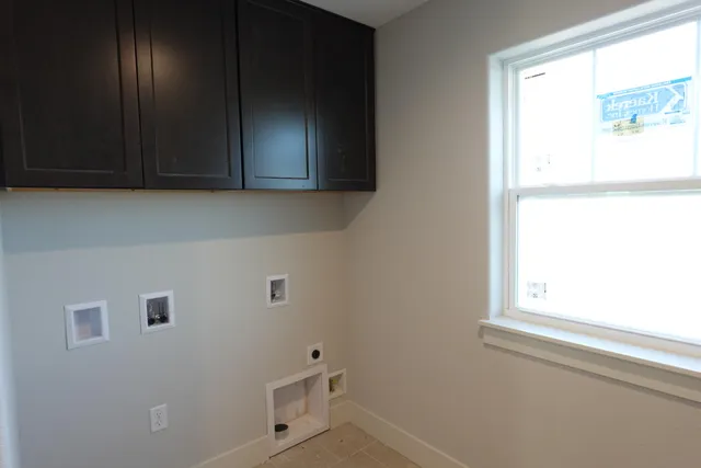 $574,990 | 511 Woodside Court, West Bend, WI 53095