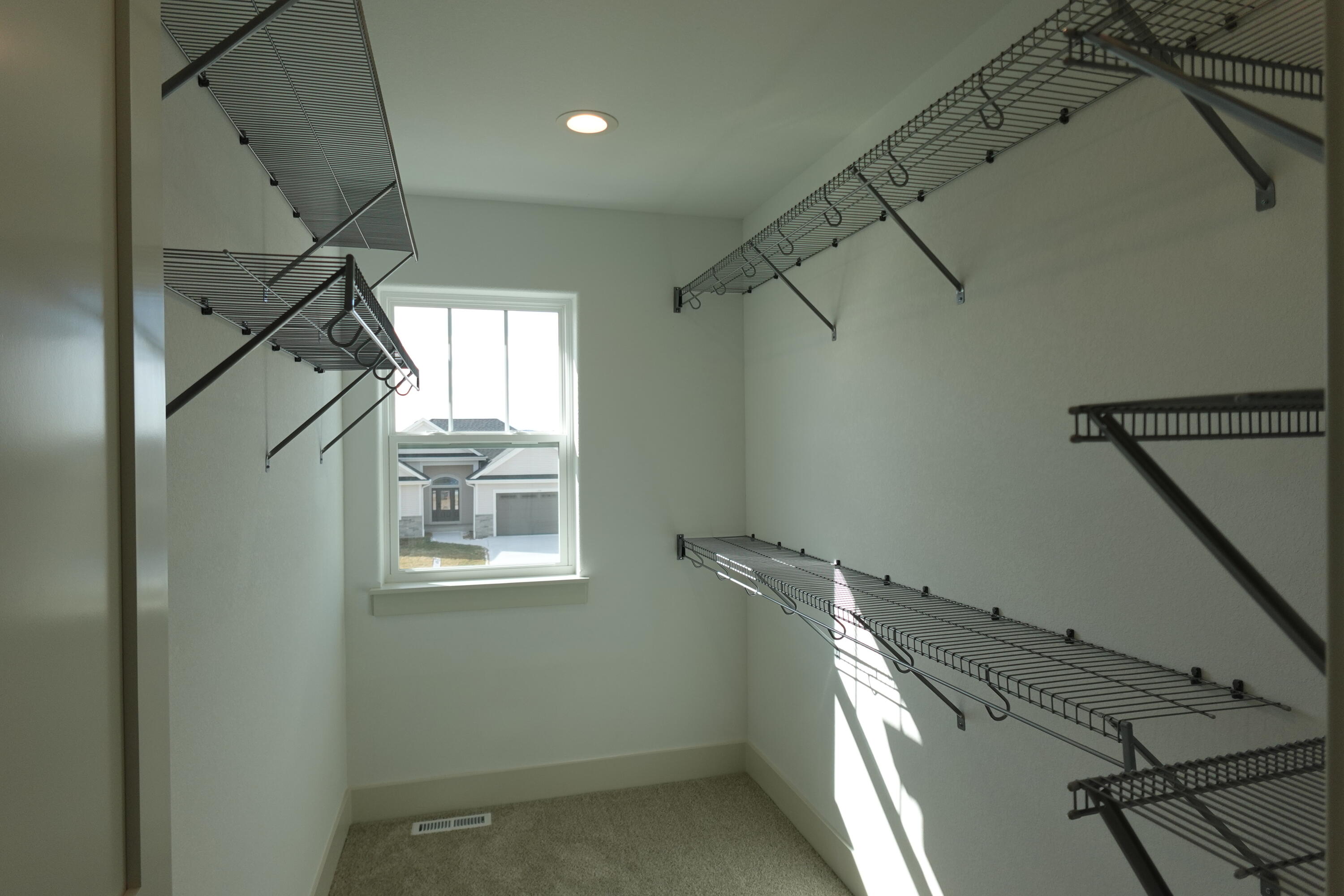 511 Woodside Court West Bend, WI 53095 - Photo 35 of 49 Master WIC's