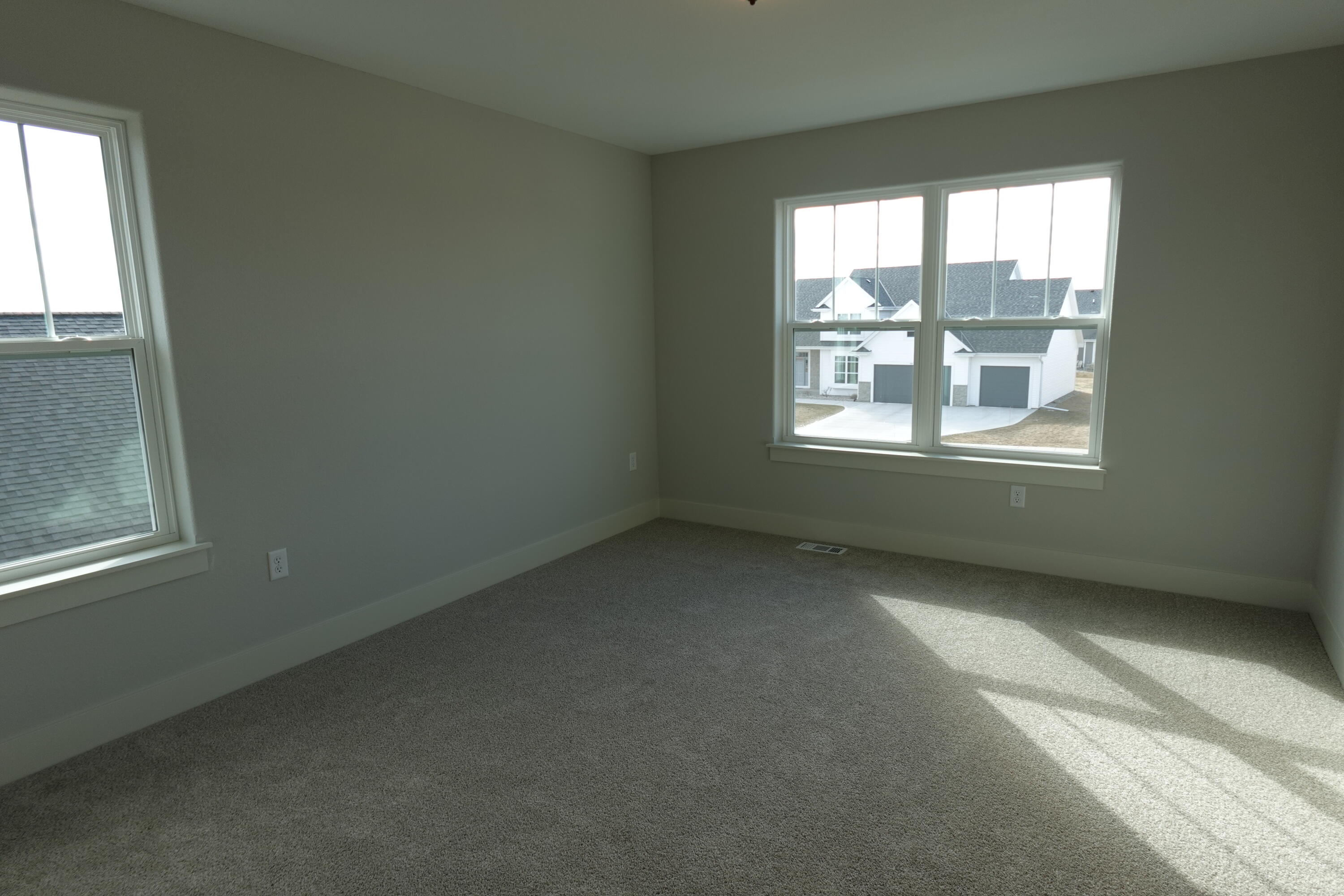 511 Woodside Court West Bend, WI 53095 - Photo 42 of 49 Bedroom 4