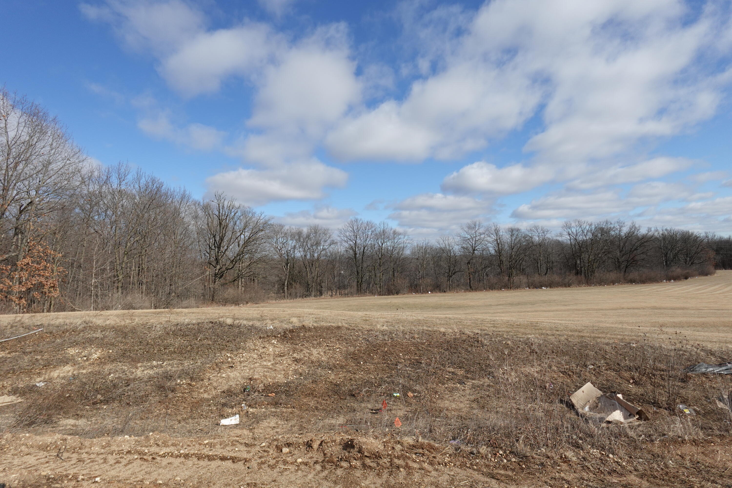 511 Woodside Court West Bend, WI 53095 - Photo 7 of 49 Rear Conservancy