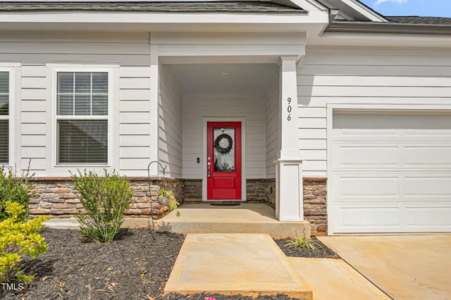 $399,000 | 906 Beeline Lane, Mebane, NC 27302