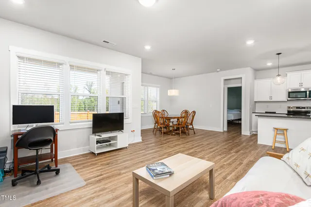 $399,000 | 906 Beeline Lane, Mebane, NC 27302