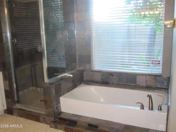 $2,850 | 6335 West Donald Drive, Glendale, AZ 85310