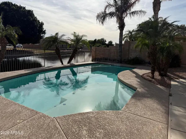 $2,850 | 6335 West Donald Drive, Glendale, AZ 85310