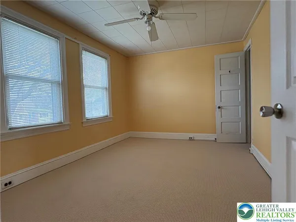 $1,900 | 754 East Washington Avenue, Bethlehem, PA 18017