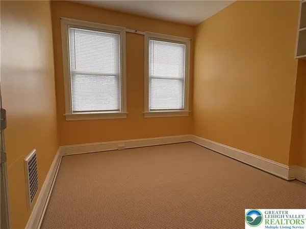 $1,900 | 754 East Washington Avenue, Bethlehem, PA 18017