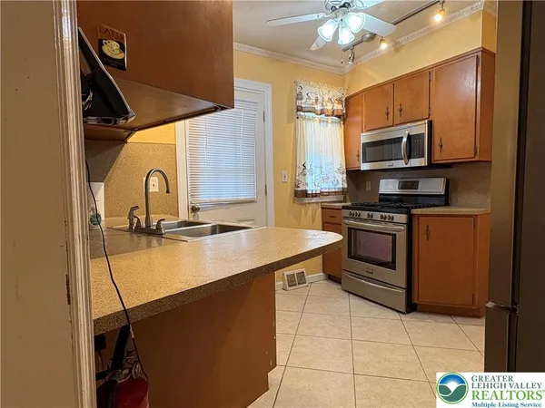 $1,900 | 754 East Washington Avenue, Bethlehem, PA 18017