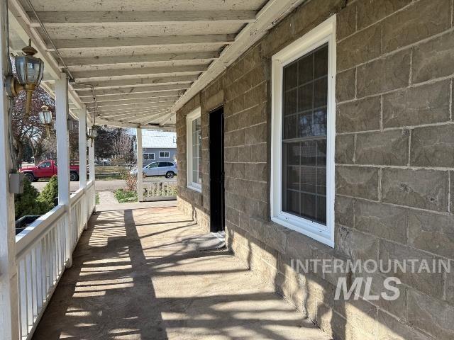 902 East Main Street Weiser, ID 83672 - Photo 42 of 45 View of covered porch