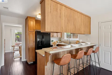 $995,000 | 328 Sand Beach Road, Alameda, CA 94501