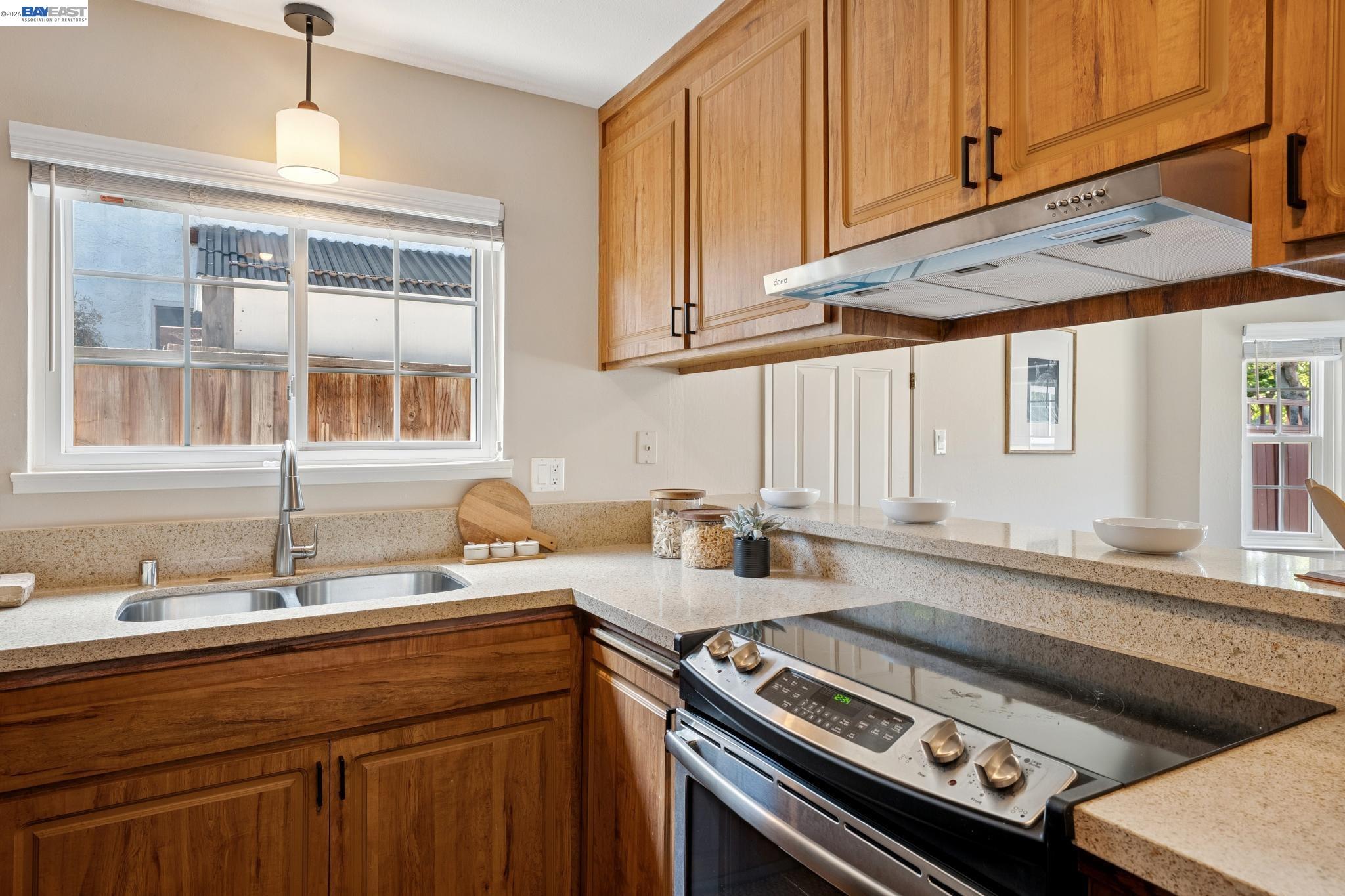 328 Sand Beach Road Alameda, CA 94501 - Photo 21 of 48