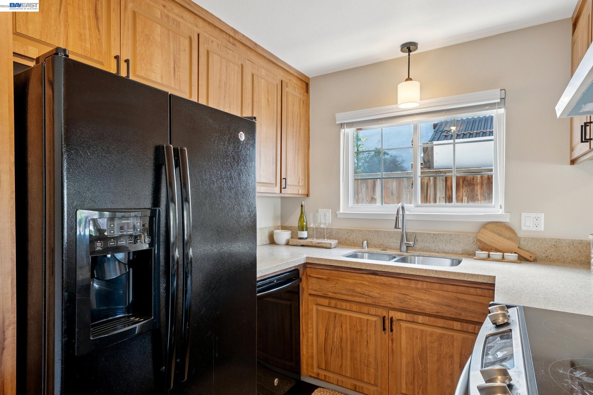 328 Sand Beach Road Alameda, CA 94501 - Photo 23 of 48