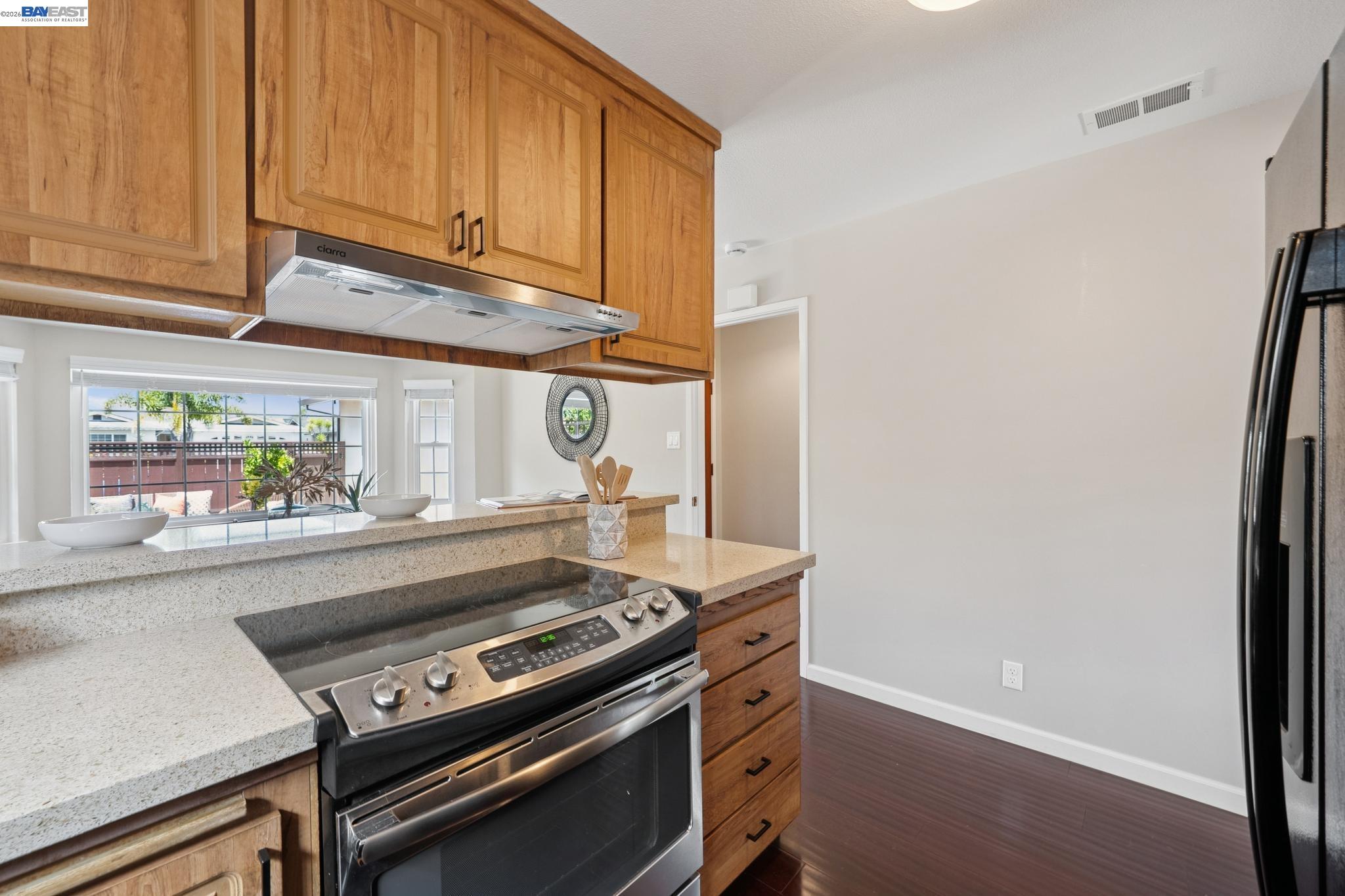 328 Sand Beach Road Alameda, CA 94501 - Photo 24 of 48
