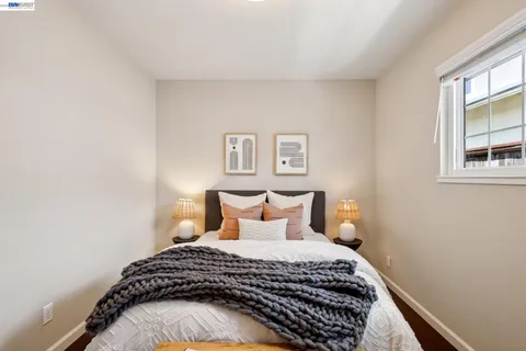 $995,000 | 328 Sand Beach Road, Alameda, CA 94501