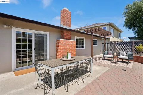 $995,000 | 328 Sand Beach Road, Alameda, CA 94501