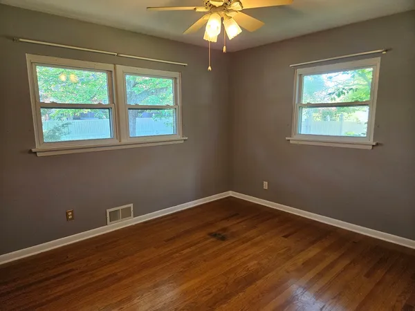 $135,000 | 420 South Wood Street, Nashville, IL 62263