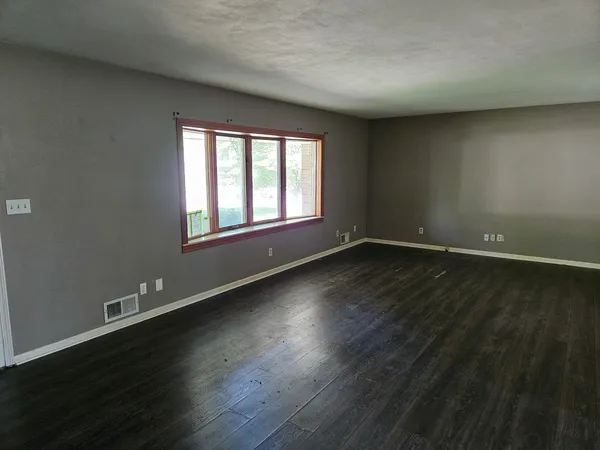 $135,000 | 420 South Wood Street, Nashville, IL 62263