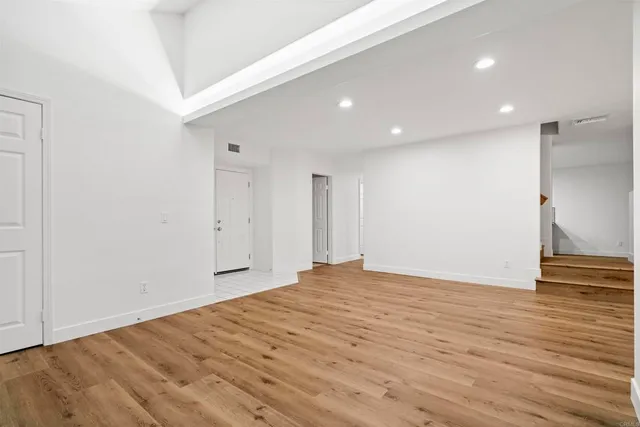 $7,000 | 1065 South Hanlon Way, Anaheim, CA 92808