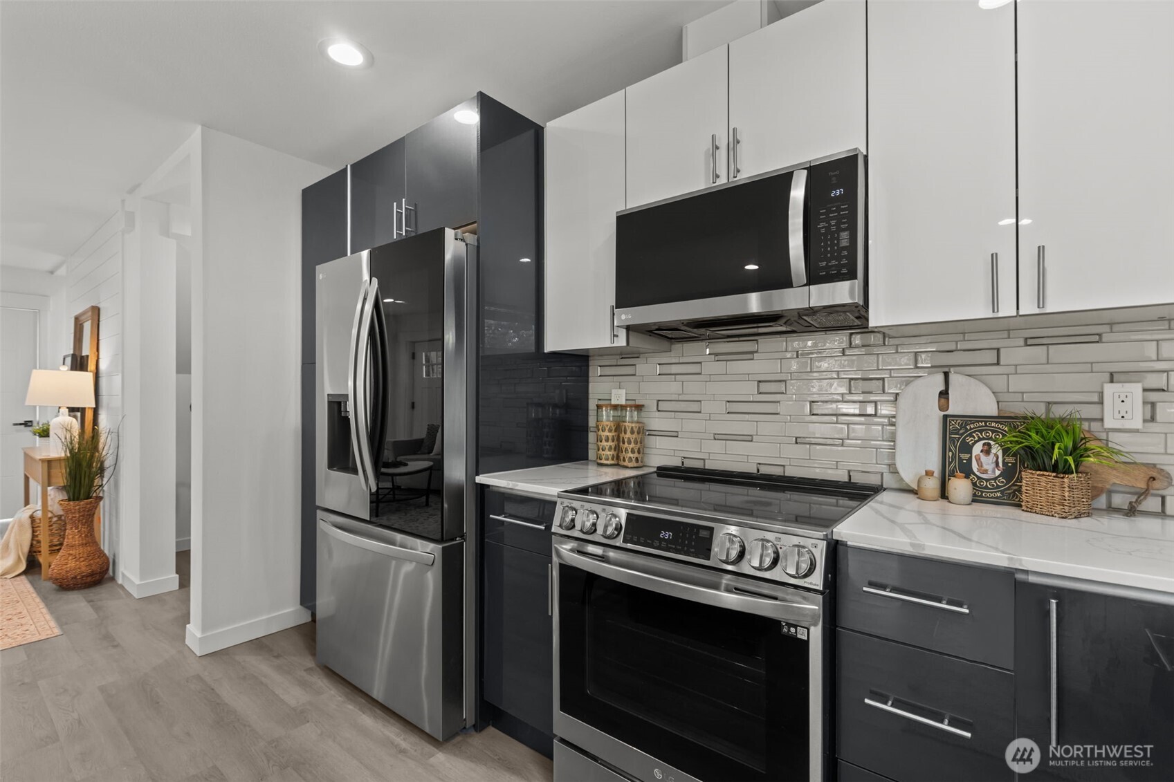 712 Northwest 95th Street Seattle, WA 98117 - Photo 15 of 39