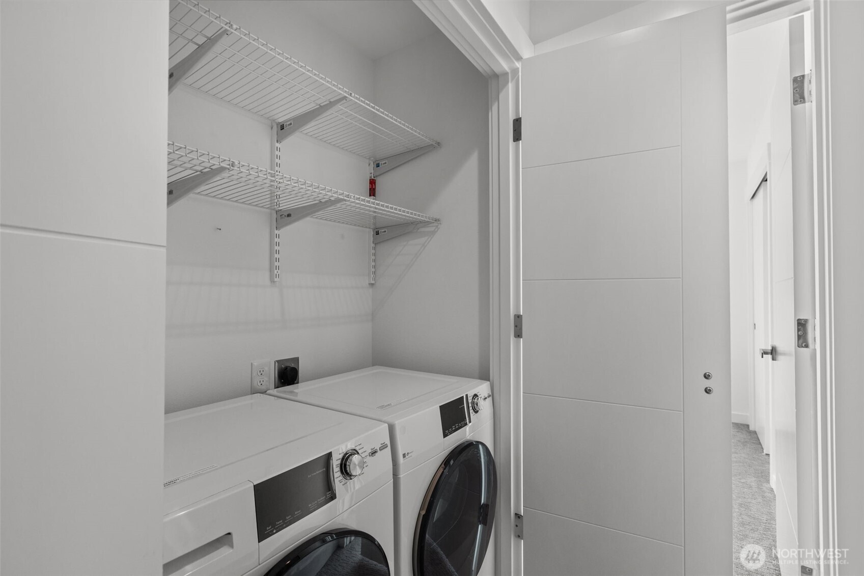 712 Northwest 95th Street Seattle, WA 98117 - Photo 28 of 39