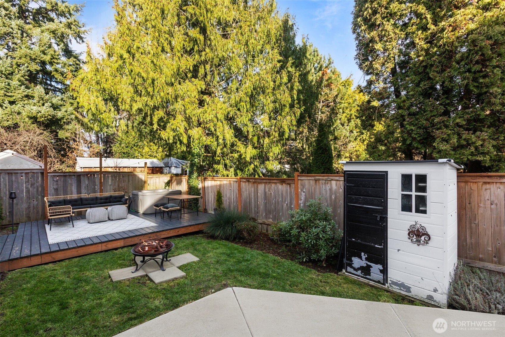 712 Northwest 95th Street Seattle, WA 98117 - Photo 33 of 39