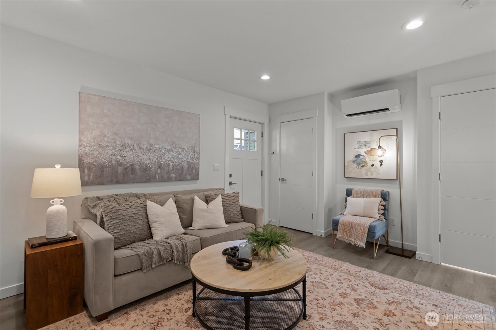 712 Northwest 95th Street Seattle, WA 98117 - Photo 4 of 39