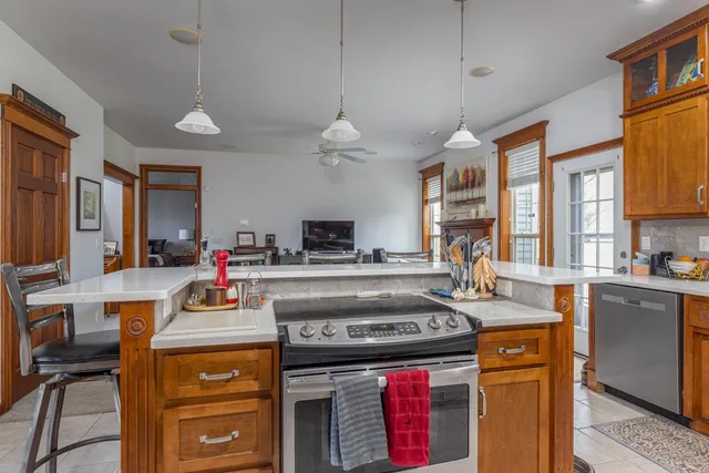 $419,999 | 180 East River Drive, De Pere, WI 54115