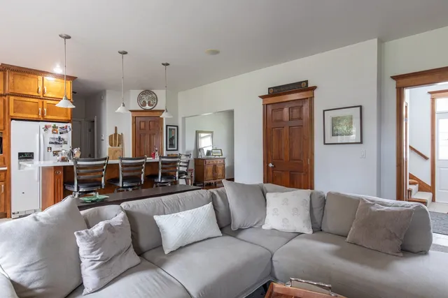 $419,999 | 180 East River Drive, De Pere, WI 54115