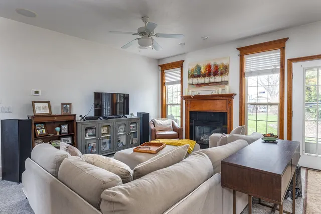 $419,999 | 180 East River Drive, De Pere, WI 54115