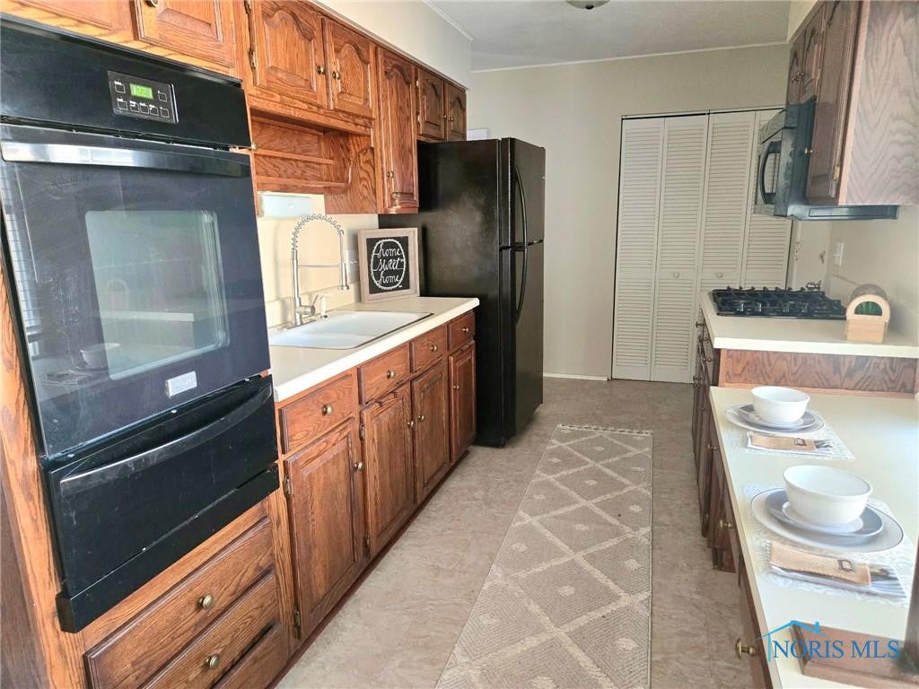 3036 Wyndale Road Toledo, OH 43613 - Photo 12 of 27 Photo 12