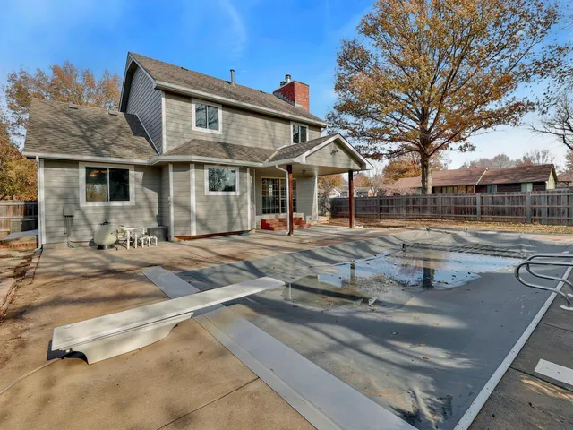 $369,900 | 1213 East James Street, Derby, KS 67037