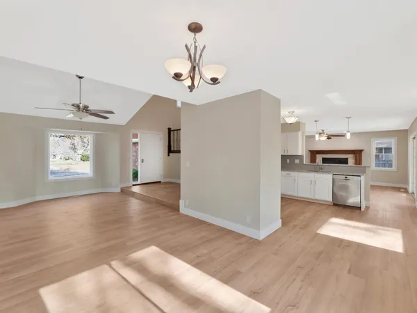 $369,900 | 1213 East James Street, Derby, KS 67037