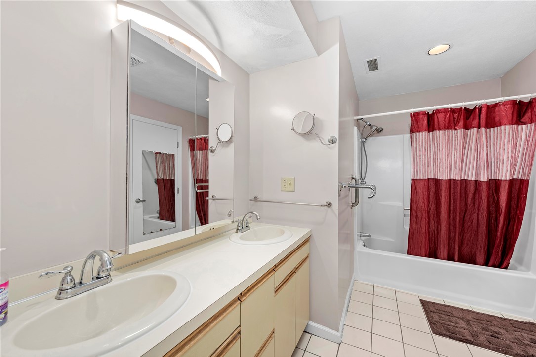 3399 Post Road, Unit 26 Warwick, RI 02886 - Photo 9 of 22